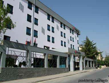 Ramada Hotel & Suites Amman Zewnętrze zdjęcie